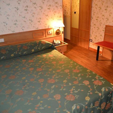 Hotel And Wellness Patriarca Сан Вито ал Таляменто Екстериор снимка