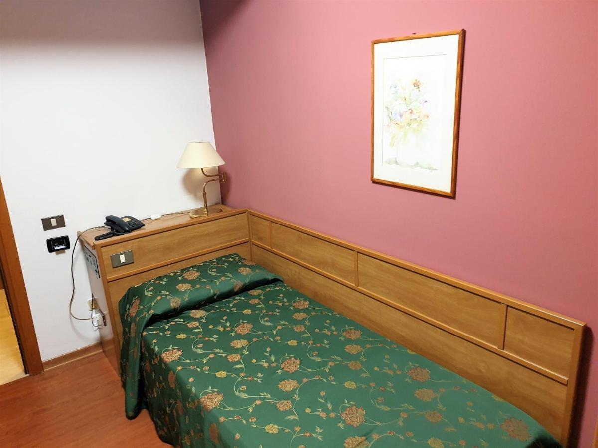 Hotel And Wellness Patriarca Сан Вито ал Таляменто Екстериор снимка